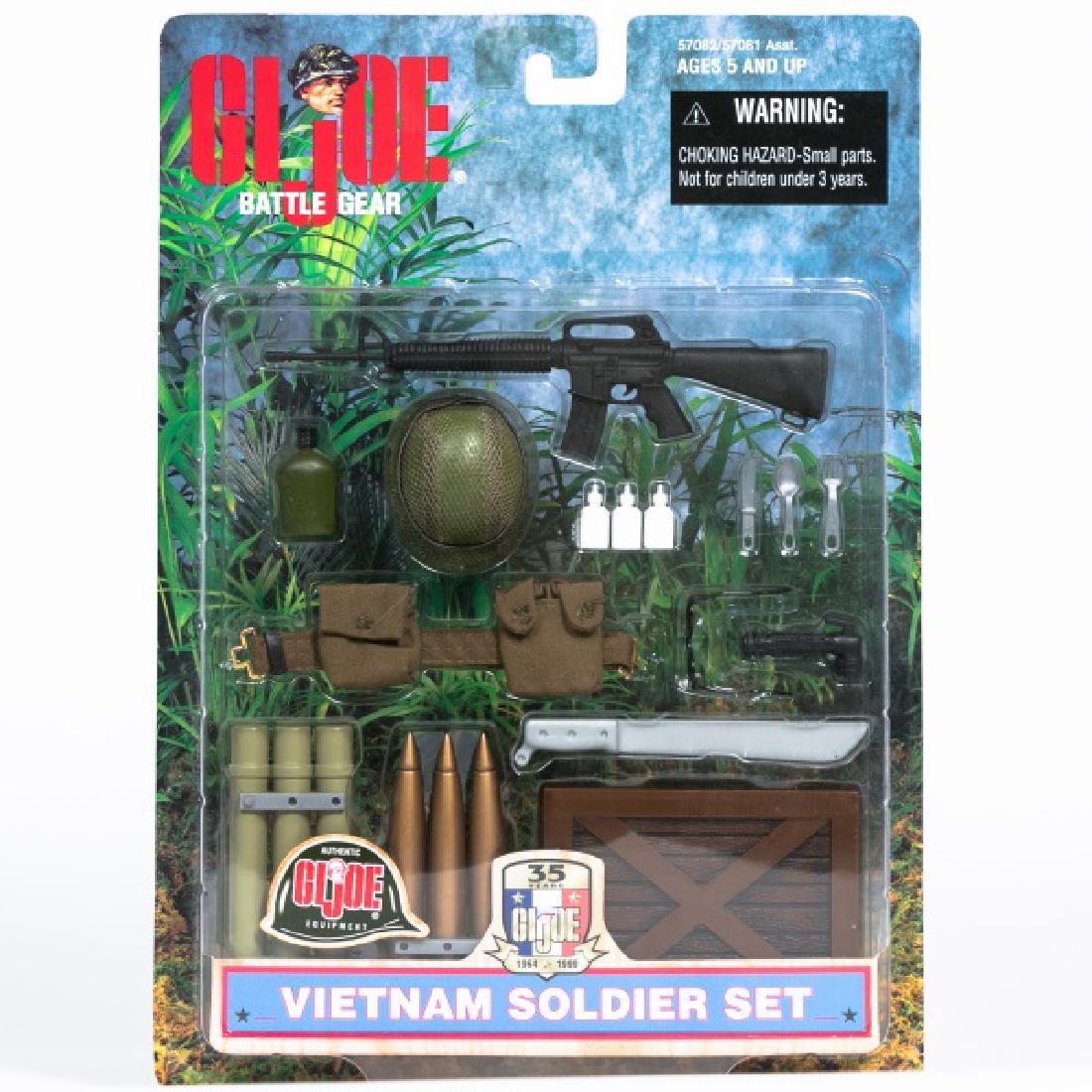 G.I. Joe Battle Gear "Vietnam Soldier Set", in box (1 of 4)