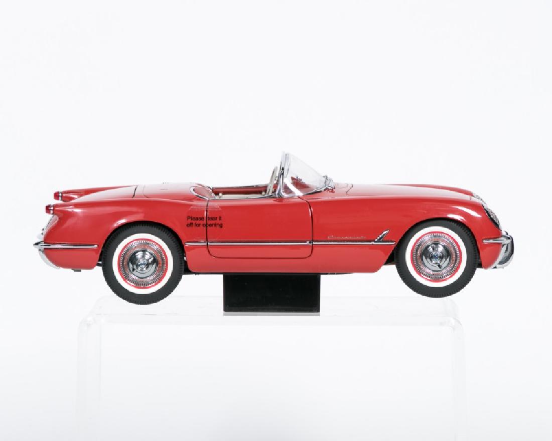AUTOart 1954 Chevrolet Corvette 1/18 Diecast Model (1 of 9)