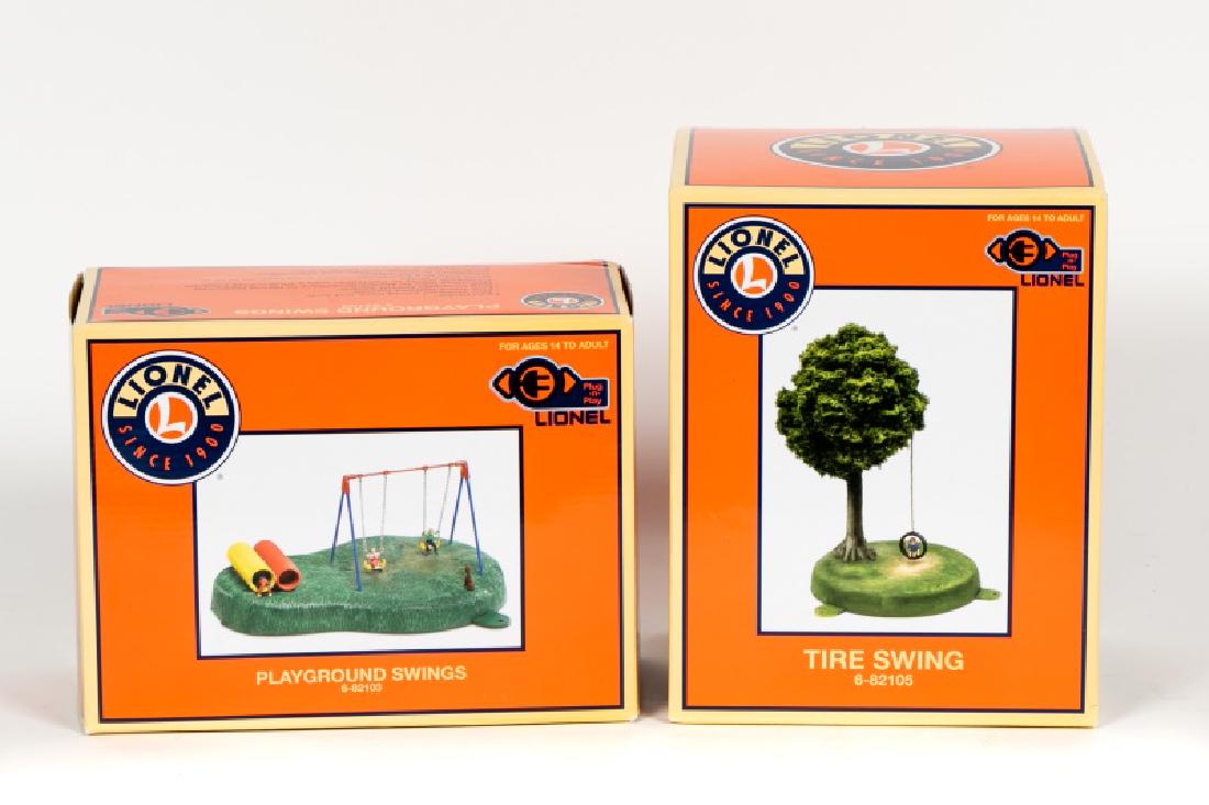 2 PCs Lionel Playground Swings & Tire Swing in Box (1 of 3)
