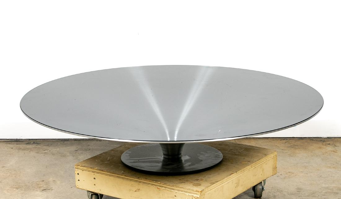 Roche Bobois Ovni Glass Top Cocktail Table Sep 16 2018 Ahlers Ogletree Auction Gallery In Ga