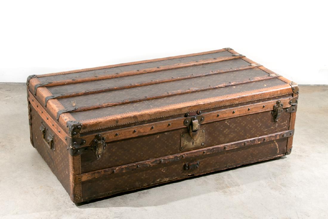 Aux Etats Unis Early 20th C. French Steamer Trunk (1 of 7)