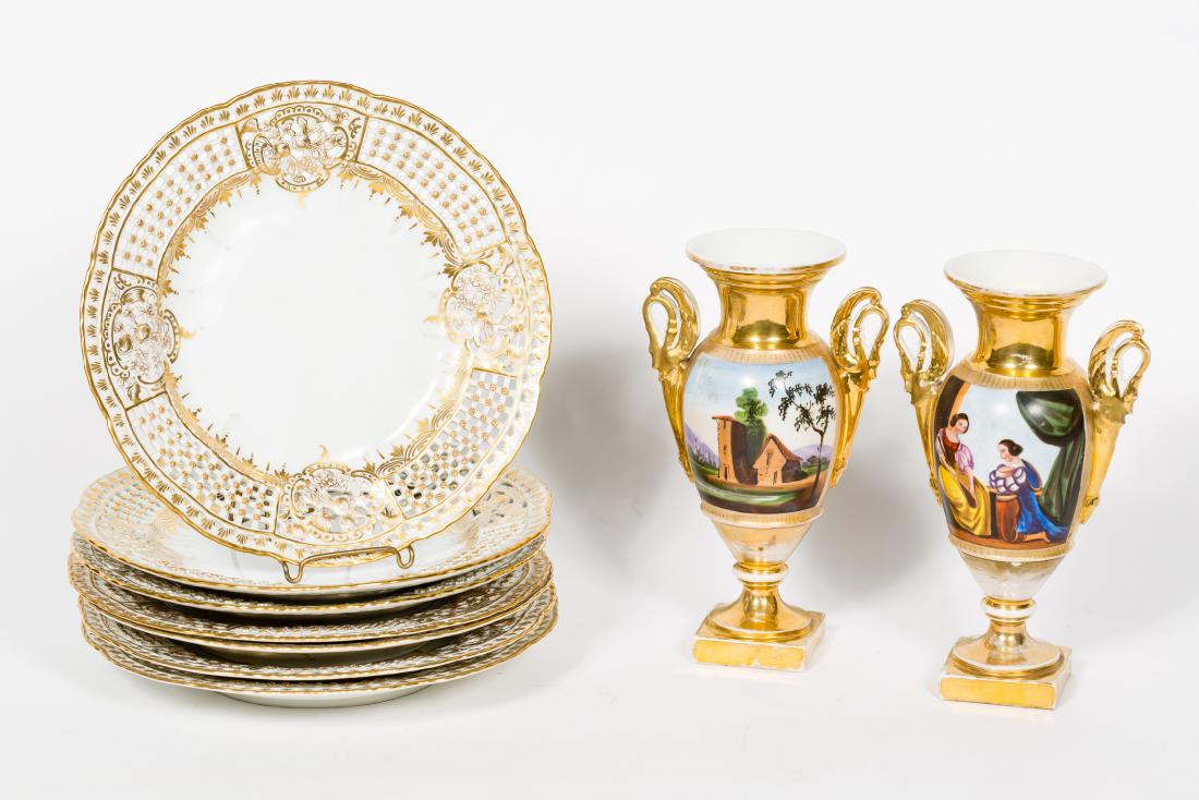 7 Dresden Gilt Porcelain Plates & Pair of Urns (1 of 10)