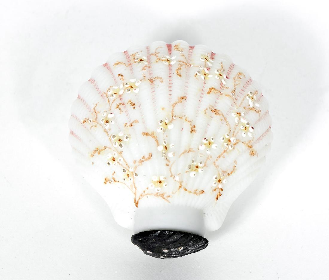 Rare Mt. Washington Cockleshell Salt Shaker (1 of 2)