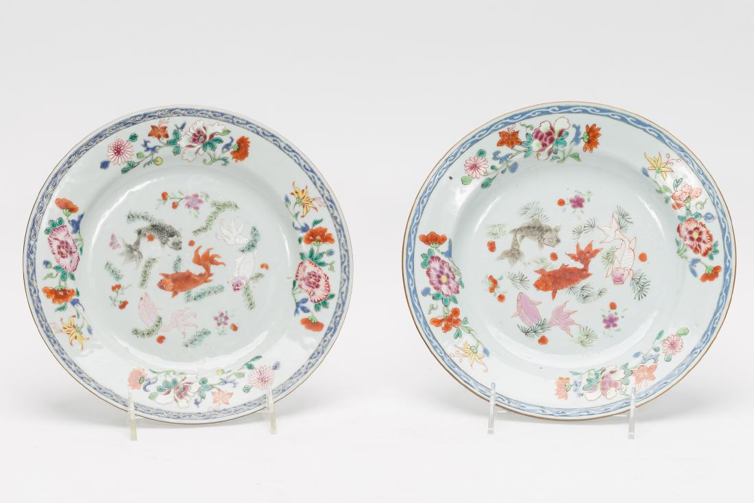 Pair, Chinese Export Fish Motif Porcelain Plates (1 of 10)