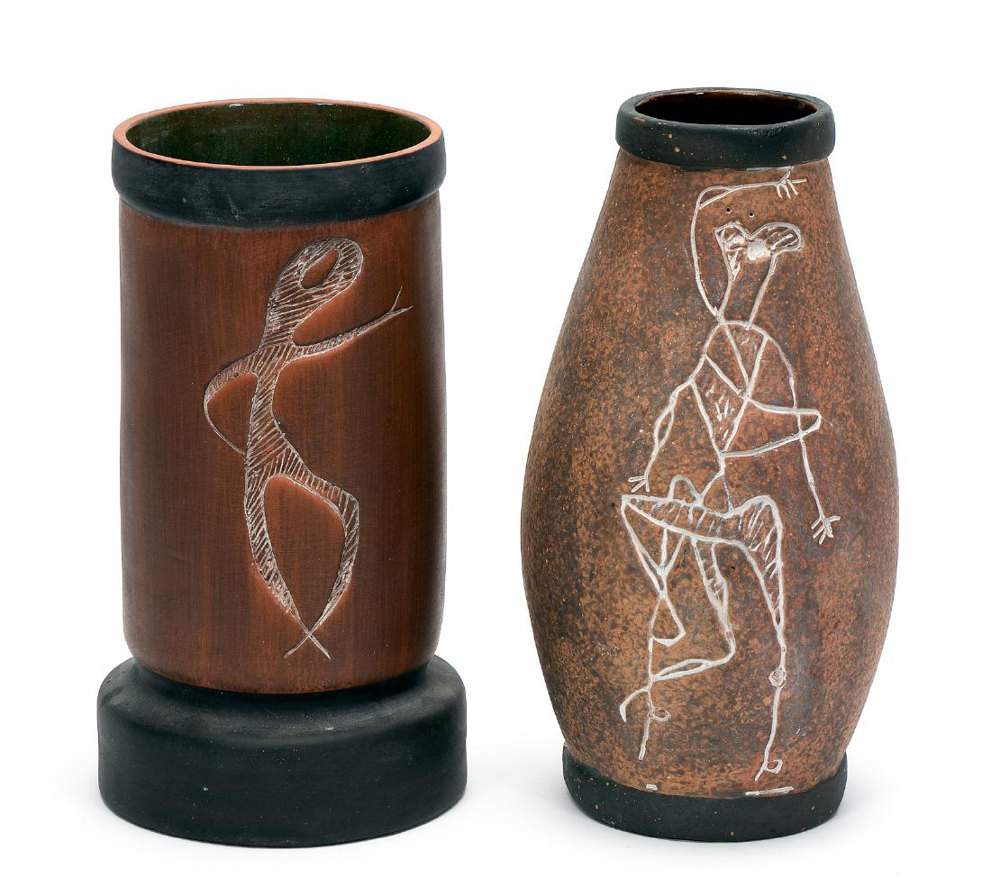 Two Mexican Mid Century Sgraffito Pottery Vases (1 of 6)