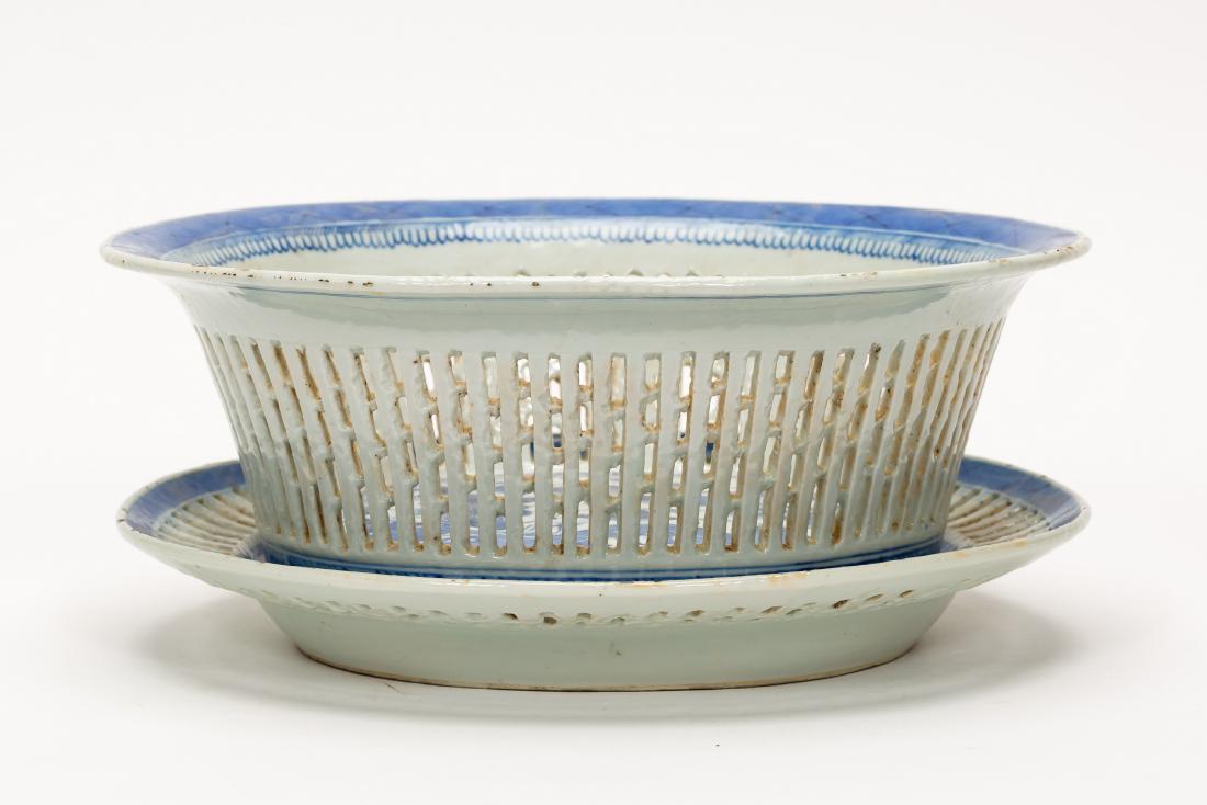 Chinese Export Reticulated Canton Chestnut Basket (1 of 12)