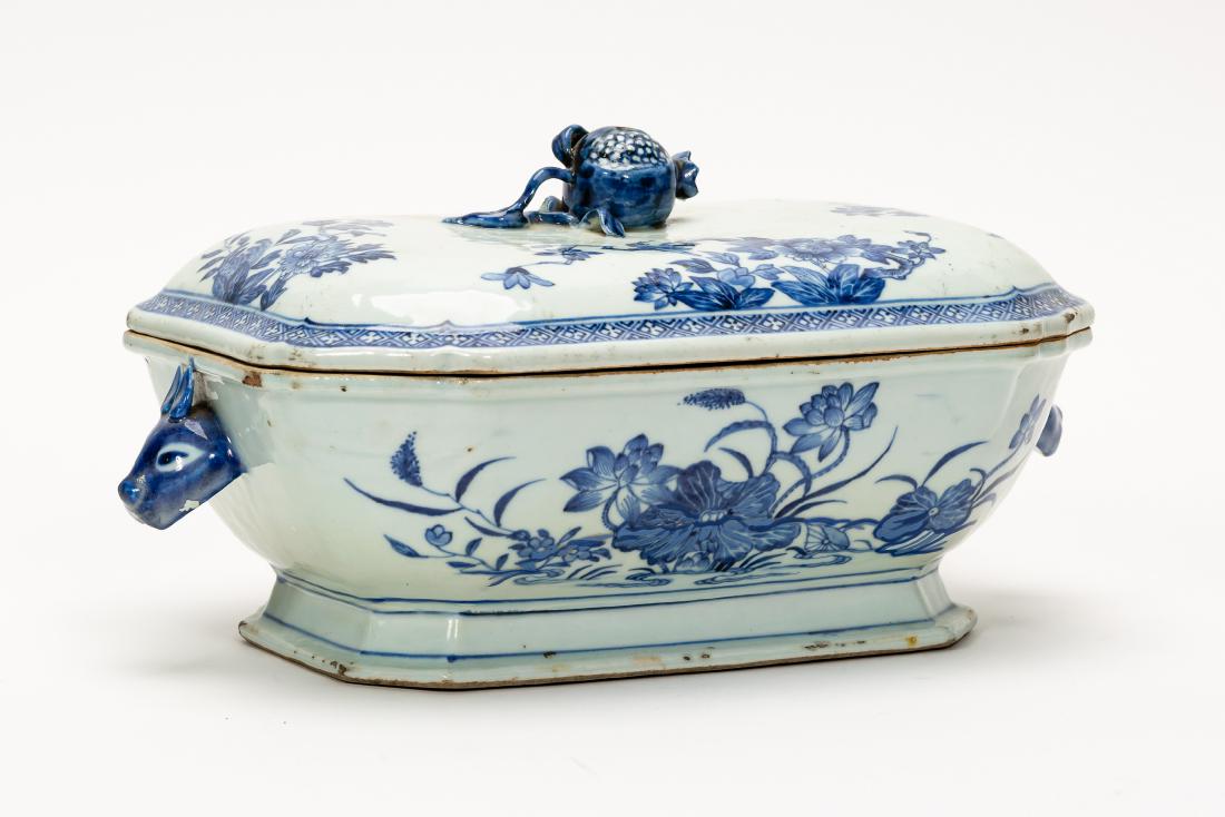Chinese Blue & White Lidded Tureen, Pomegranate (1 of 15)
