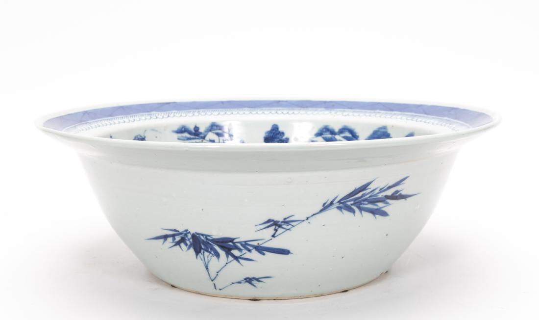 Lg. Chinese Export Canton Blue & White Wash Basin (1 of 7)