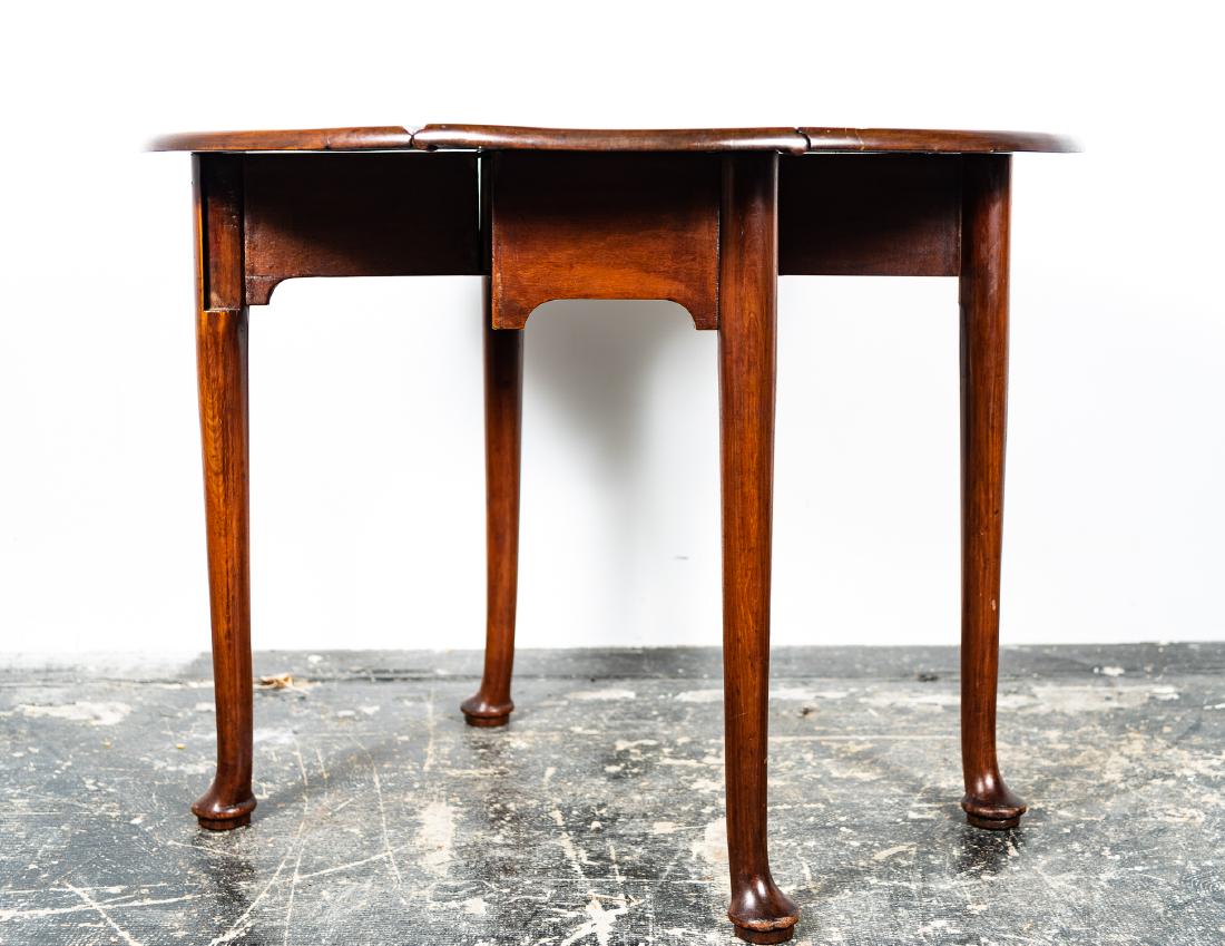 Early 19th C. English Mahogany Drop Leaf Table (1 of 8)