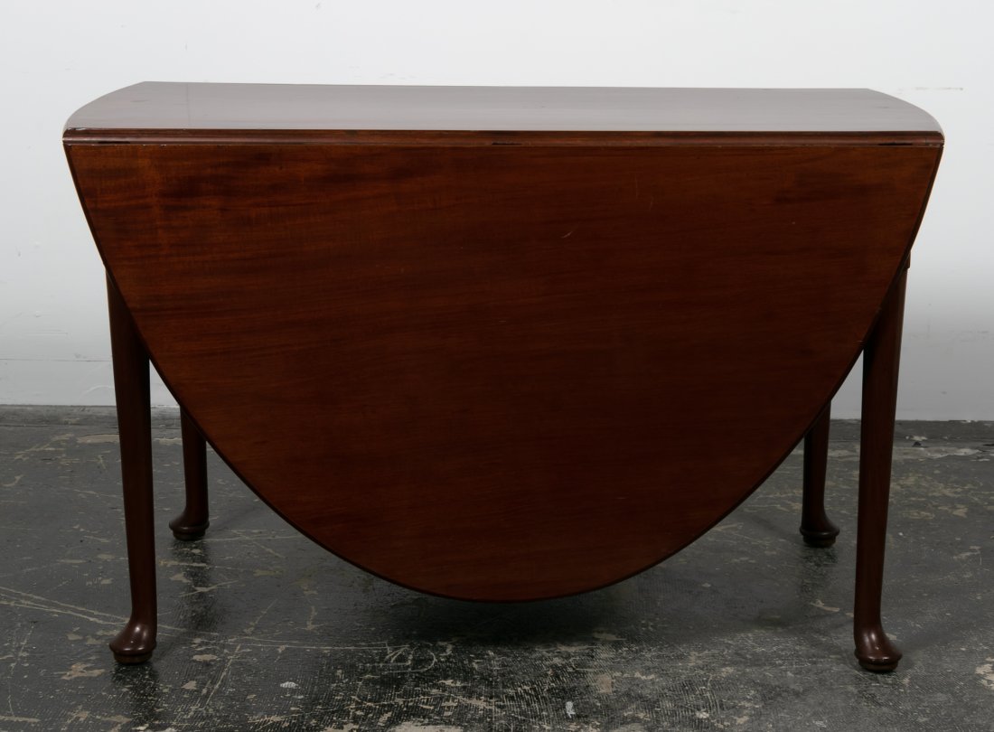 18th C. English Mahogany Drop Leaf Table (1 of 8)