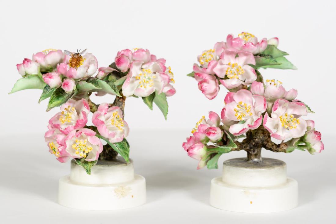2 Doughty Apple Blossom & Bee Figurine w/ Boxes (1 of 6)