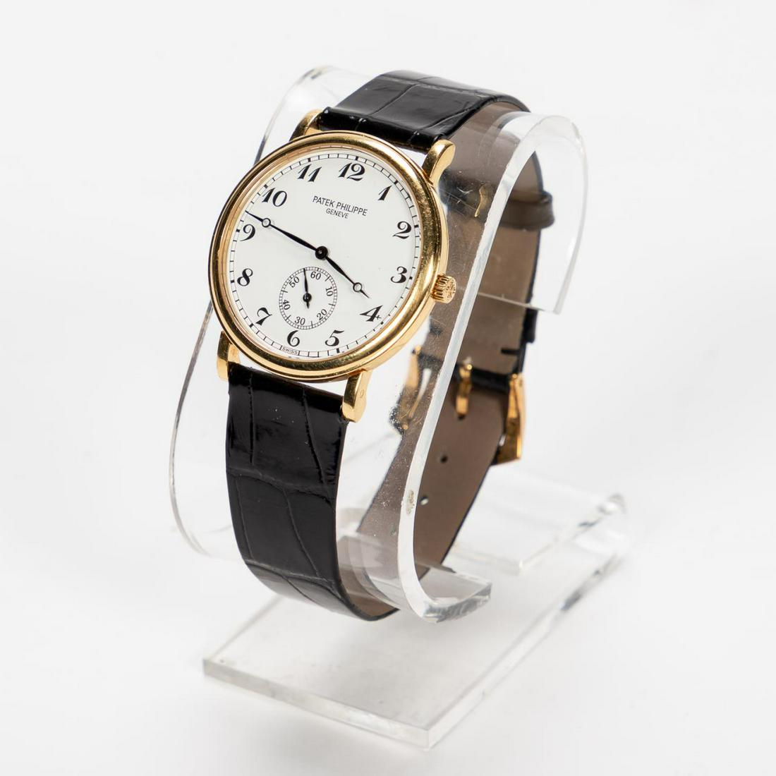 Patek Philippe Calatrava 5022 Gold Wristwatch (1 of 9)