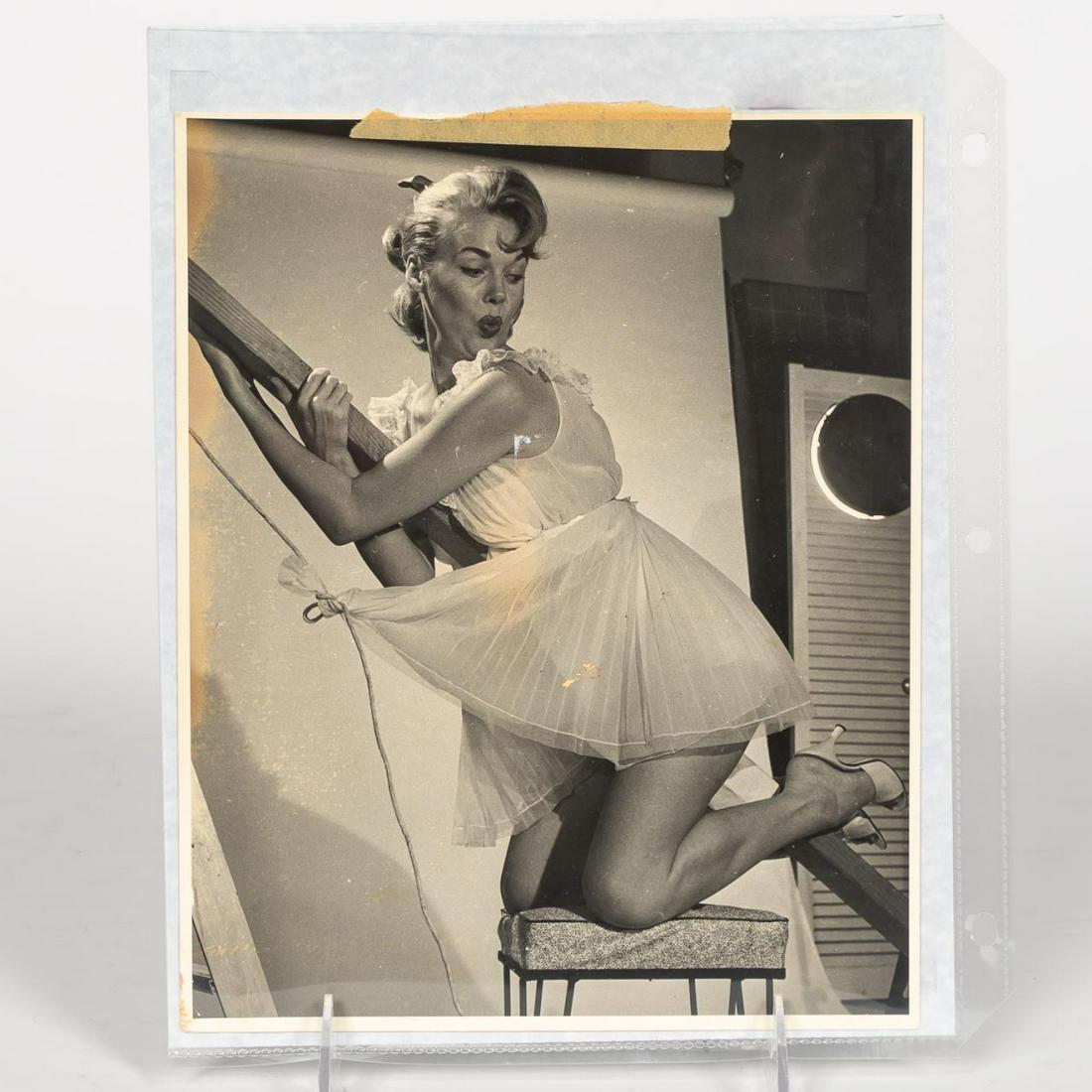 Gil Elvgren, "Easy Does It/Look Out Below" Photo (1 of 3)