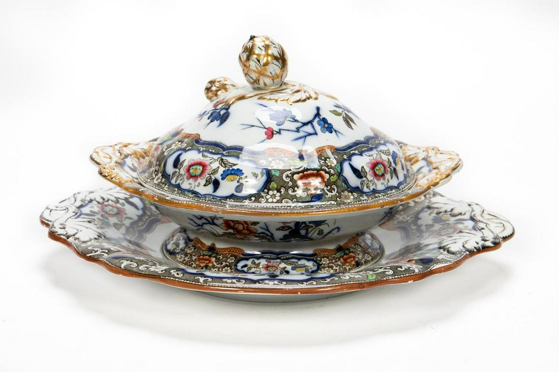 Two Piece, Minton & Hollins "Japanese" Ironstone: Minton & Hollins Co. (English, late 19th to early 20th century). Two pieces of Minton & Hollins ironstone serveware in the "Japanese" pattern including a covered vegetable server (h. 7.5", w. 11.75")