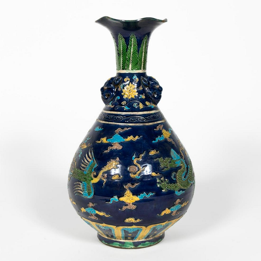 CHINESE QING STYLE YUHUCHUNPING FAHUA VASE (1 of 9)