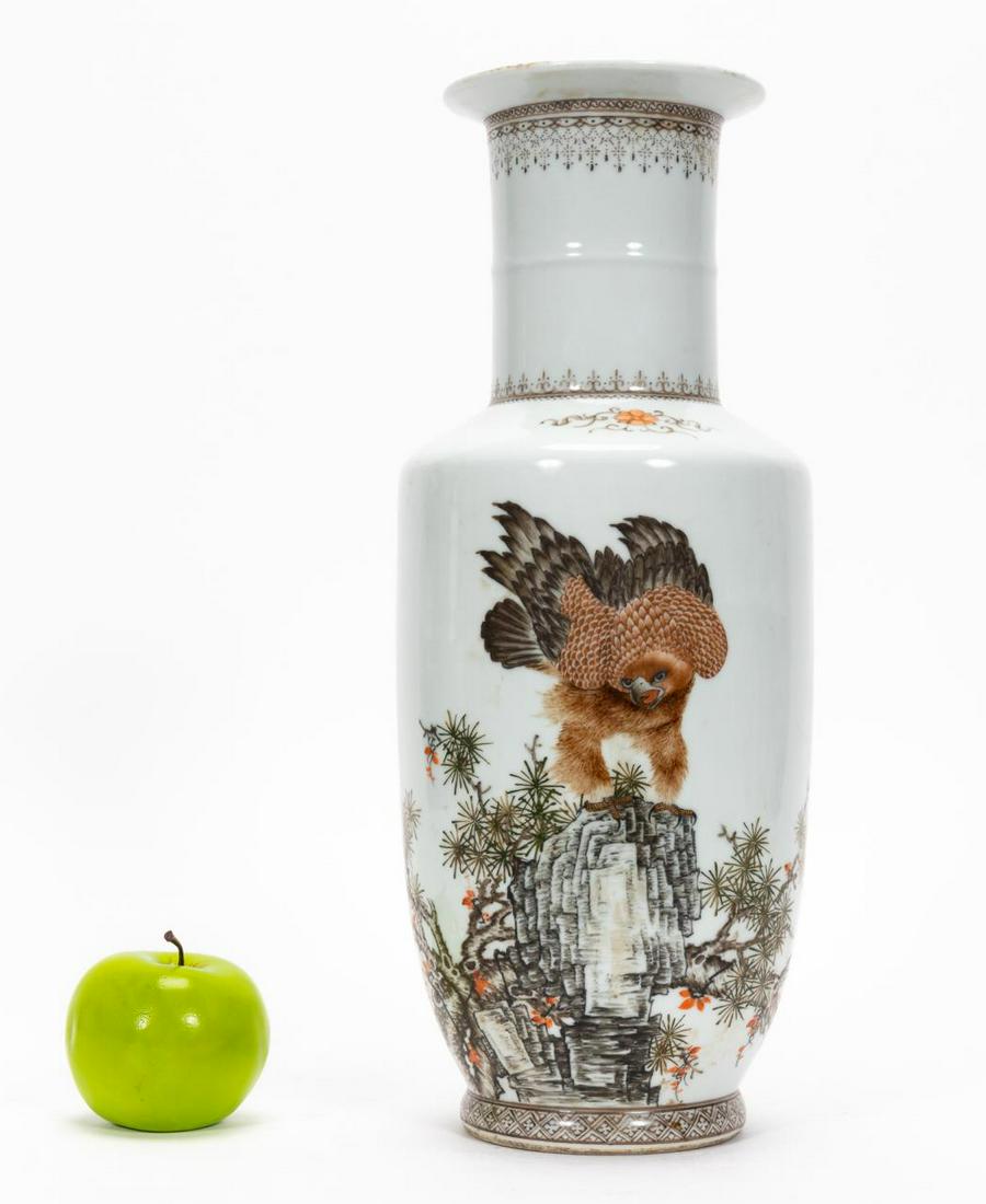 CHINESE REPUBLIC HAWK MOTIF PORCELAIN VASE (1 of 6)