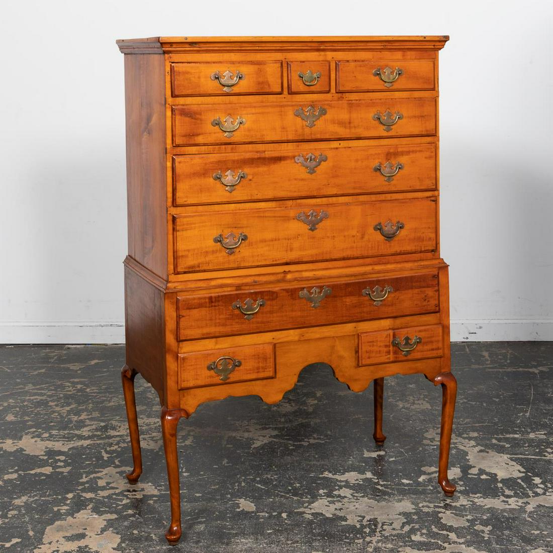 18TH C. AMERICAN QUEEN ANNE HIGHBOY, NEW ENGLAND (1 of 7)