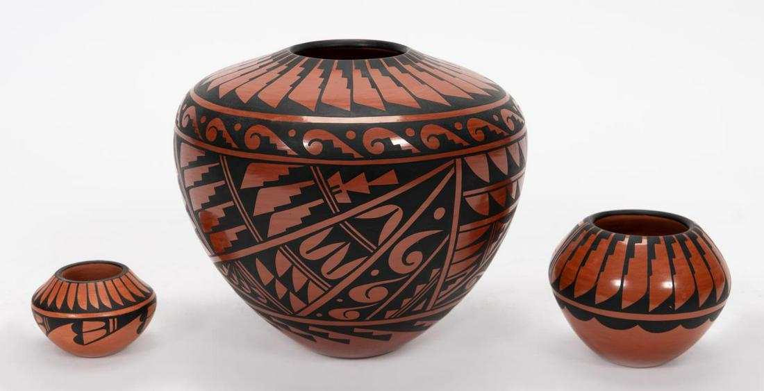 THREE NATIVE AMERICAN JEMEZ RED & BLACK VASES (1 of 8)