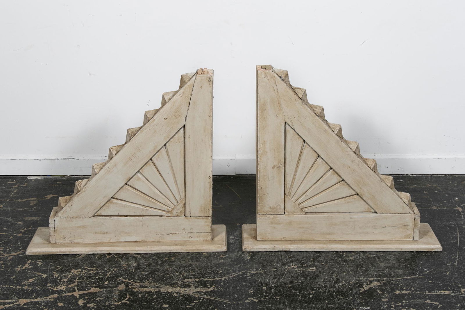 PAIR, ARCHITECTURAL BEIGE WOODEN PAINTED CORBELS (1 of 7)