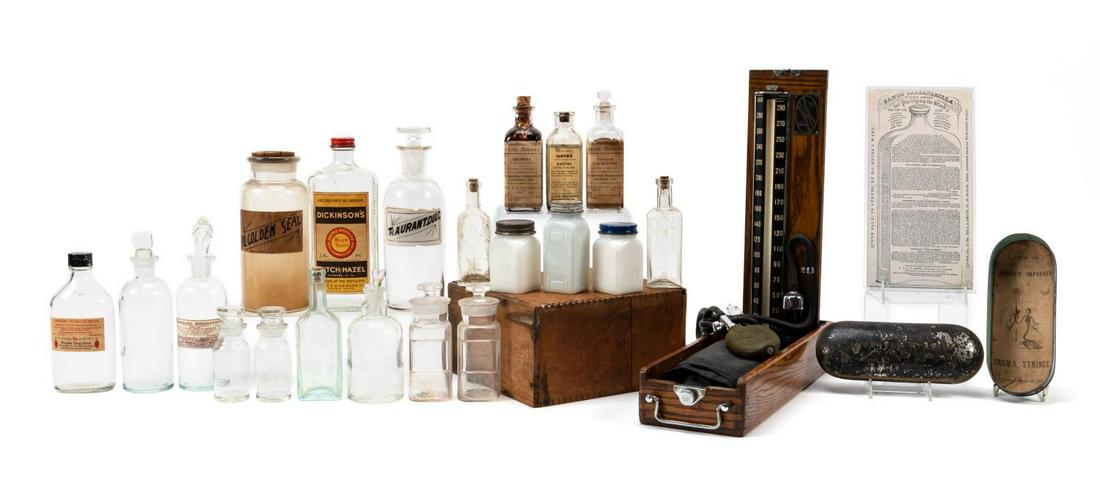 ANTIQUE & VINTAGE MEDICAL GROUPING: Antique and vintage medical grouping comprising a 1920s Britometer blood pressure gauge in oak case with serial number 1283; tin case for an Essex's Improved Enema Syringe with a patent date of August