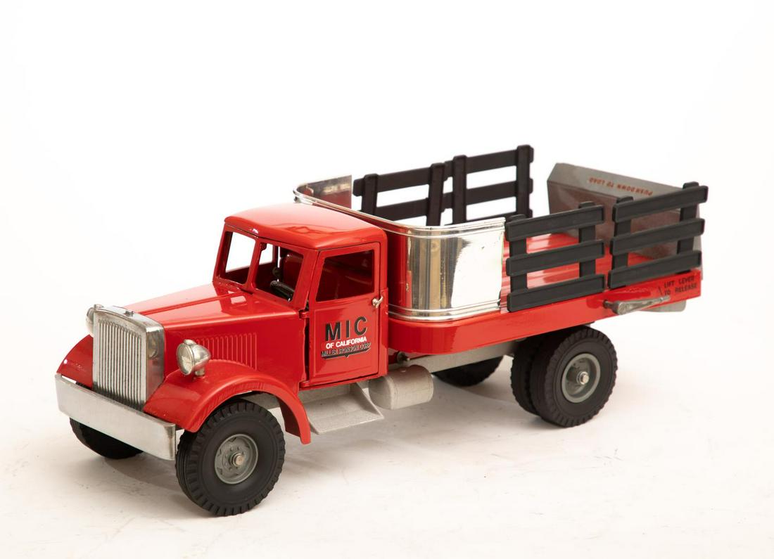 MIG Model Delivery Truck (1 of 4)