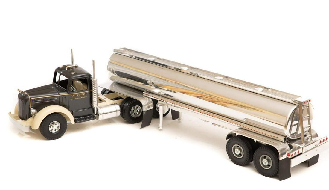 Model Tanker Truck (1 of 5)