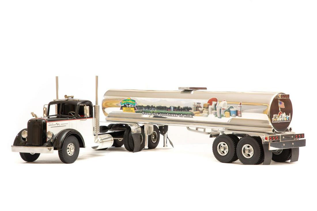 Model Milk Tanker Truck (1 of 5)