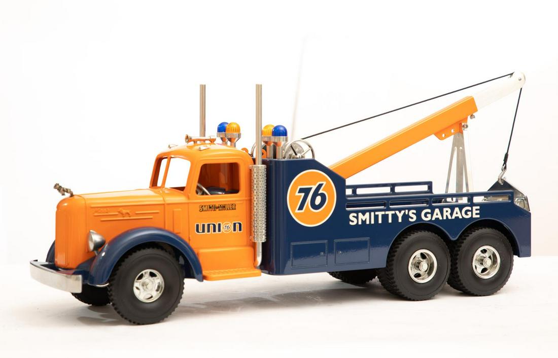 Union 76 Smitty’s Garage Model Wrecker (1 of 3)
