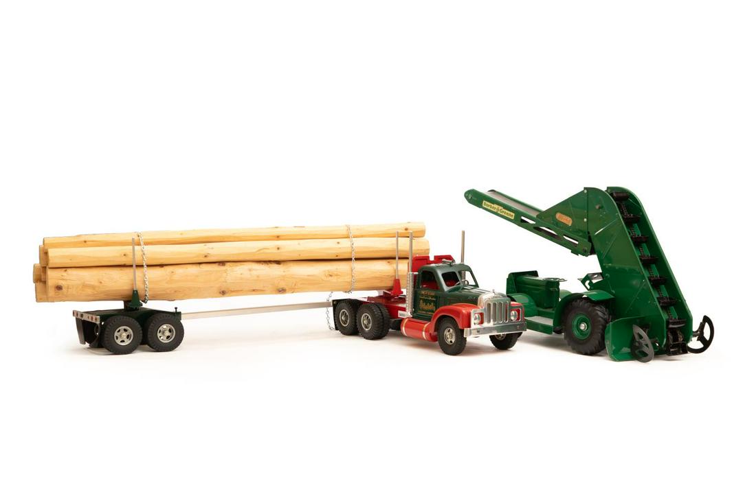 Model Log Transport Truck with Loader (1 of 6)