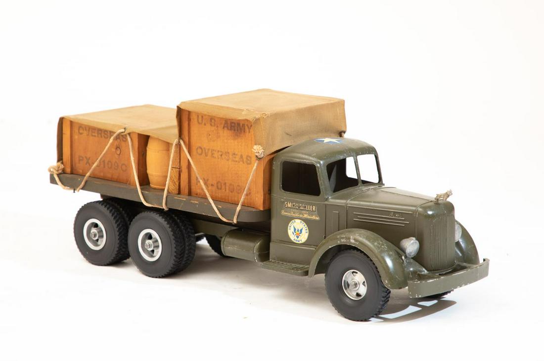 Model US Army Material Flatbed Truck (1 of 3)
