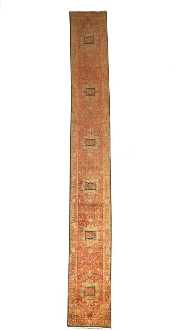 Serapi Runner (1 of 4)