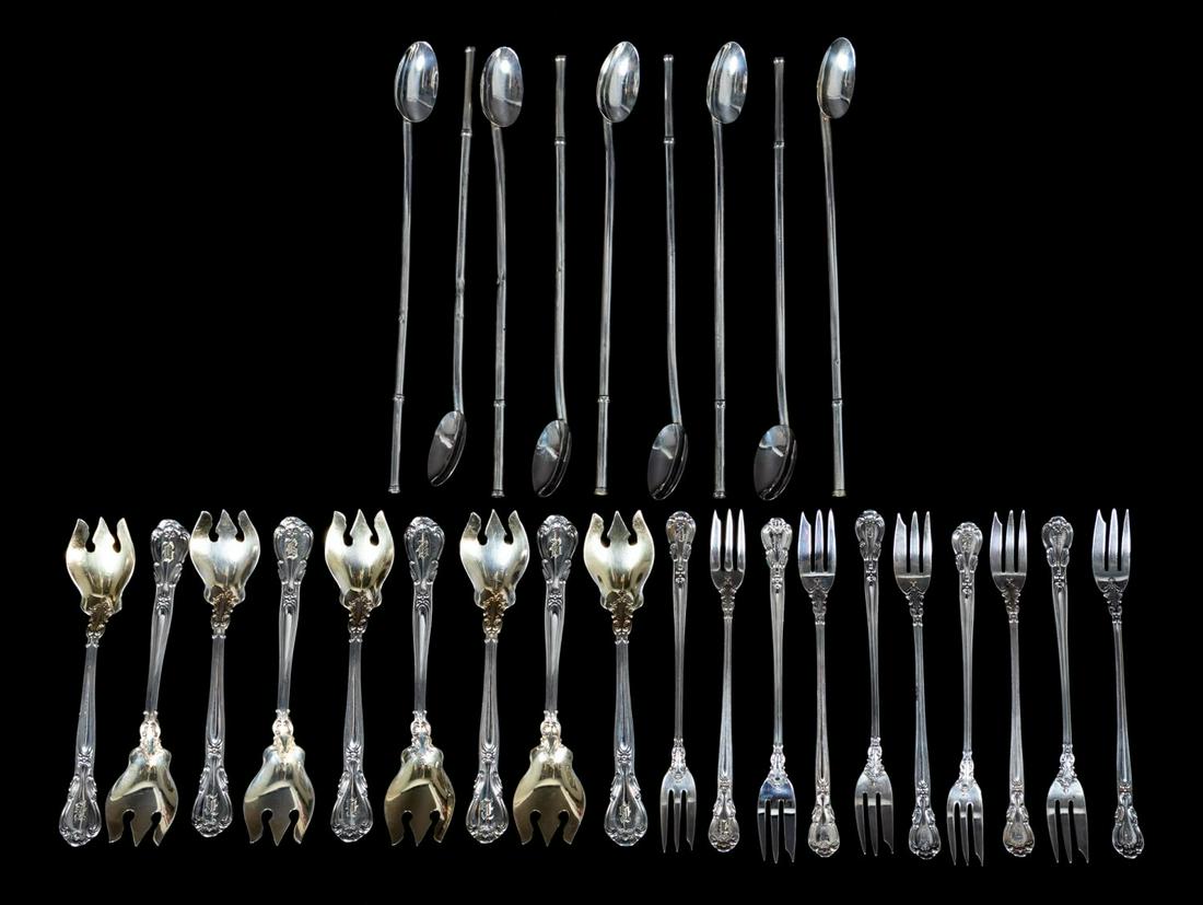 28PCS GORHAM ICE CREAM FORKS & TAXCO STERLING: Gorham, 20th century. Sterling silver "Chantilly" pattern nine ice cream forks (5.5"), ten cocktail forks (5.5"), together with nine Taxco sterling iced tea straws (7.75"). Approx. 12.1 ozt
