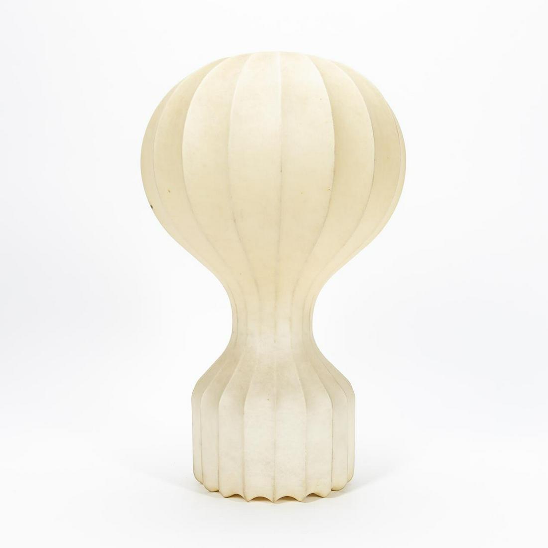 ACHILLE & PIER GIACOMO CASTIGLIONI, GATTO PICCOLO: Achille and Pier Giacomo Castiglioni for Flos (Italian), c. 1962s. "Gatto" or cocoon table lamp with metal wire frame and sprayed plastic coating. Distributed by Atelier International Limited. Distrib