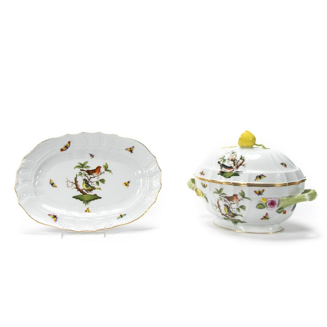 HEREND "ROTHSCHILD BIRD", TUREEN AND UNDERPLATE: Herend, 20th century. "Rothschild Bird" (introduced 1860) pattern porcelain lidded oval tureen & underplate with lemon finial. Marked appropriately. Approx. h. 9.5", w. 13", d. 9.5" (overall)
