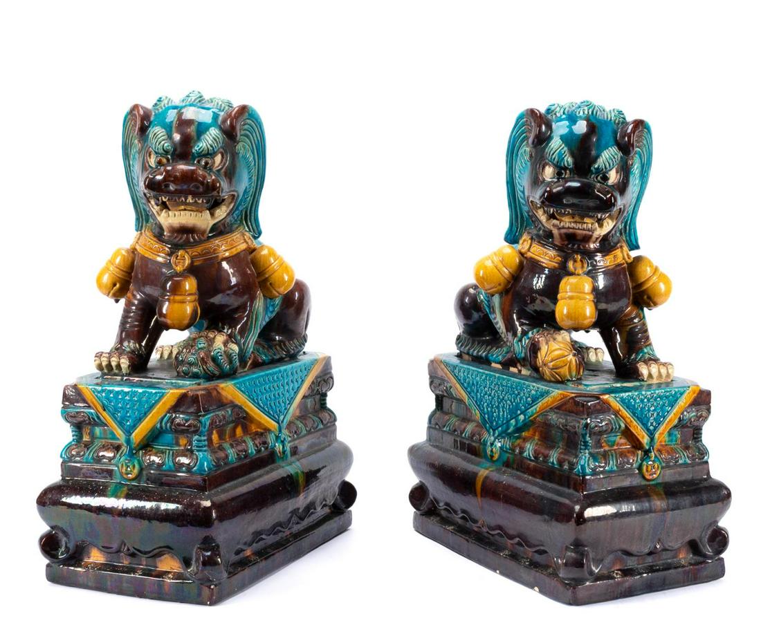 PAIR OF LARGE CHINESE BLUE CERAMIC GUARDIAN LIONS (1 of 7)