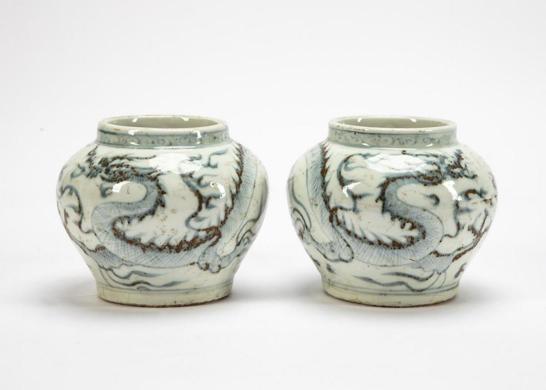 CHINESE SMALL BLUE & WHITE DRAGON MOTIF POTS (1 of 7)