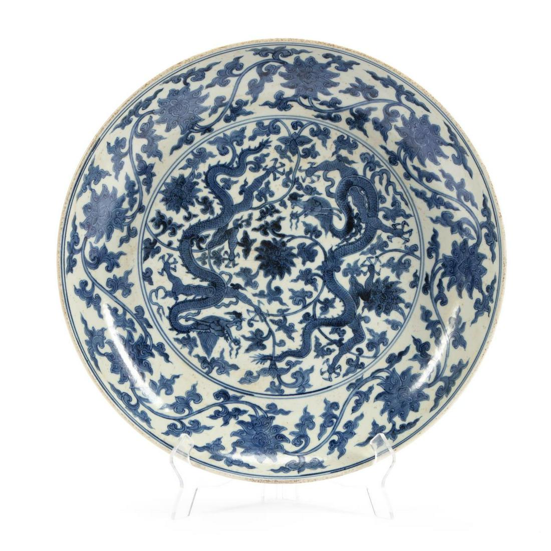 CHINESE LARGE BLUE & WHITE DRAGON CHARGER (1 of 5)
