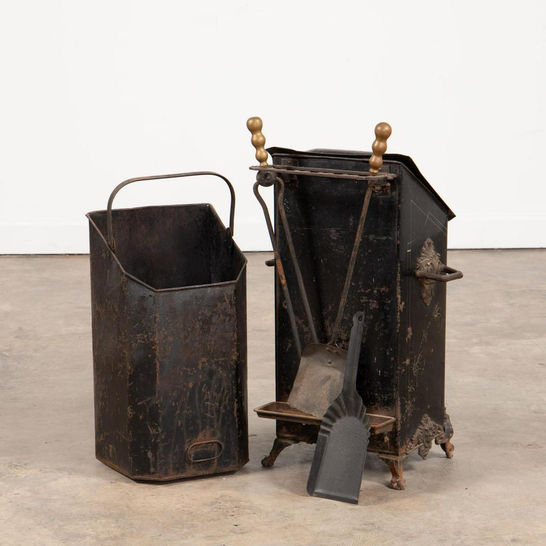 19TH C. ENGLISH TOLE PAINTED COAL SCUTTLE, 4 PCS (1 of 5)