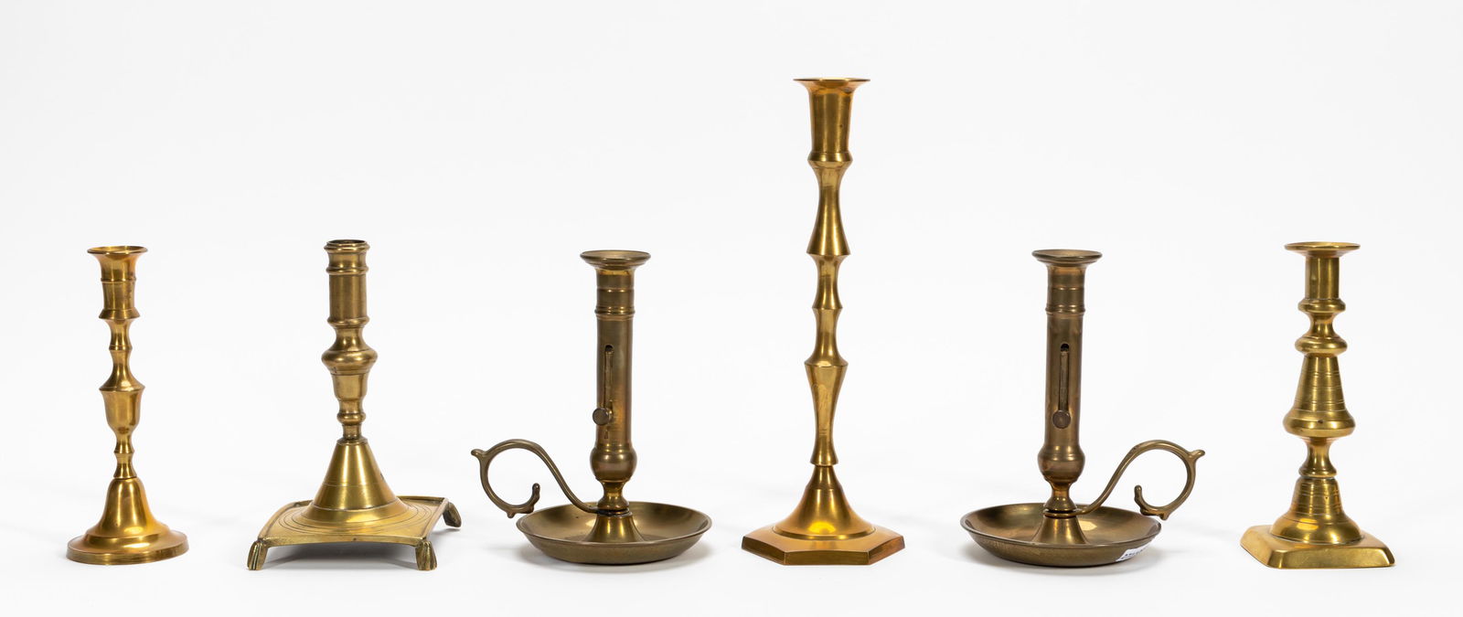 GROUP 6 ASSORTED BRASS CANDLESTICKS (1 of 6)