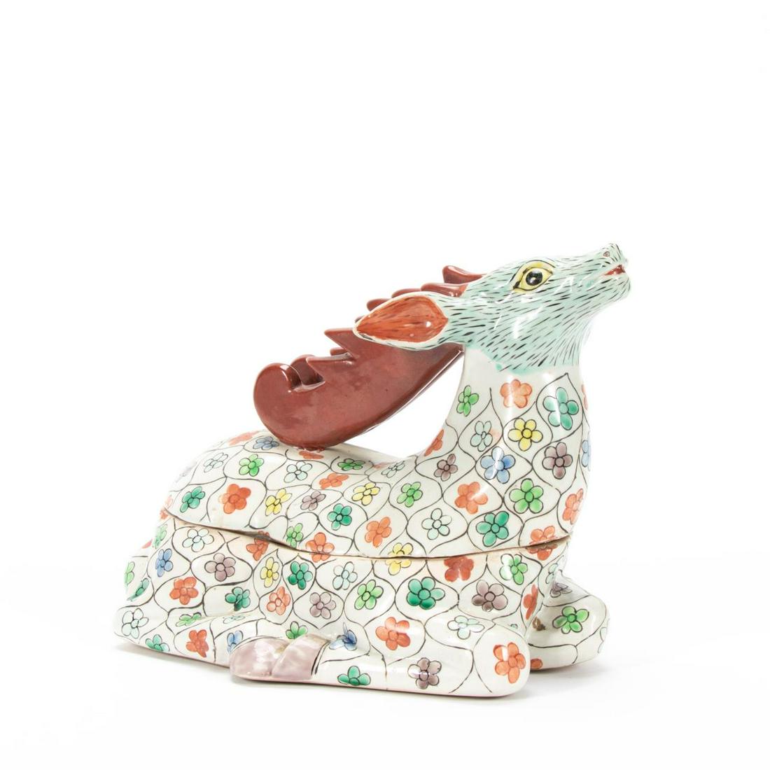 CHINESE EXPORT DEER FORM LIDDED TUREEN (1 of 6)