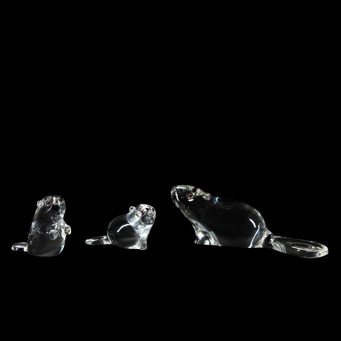 SET, THREE STEUBEN CRYSTAL BEAVER FIGURINES (1 of 7)