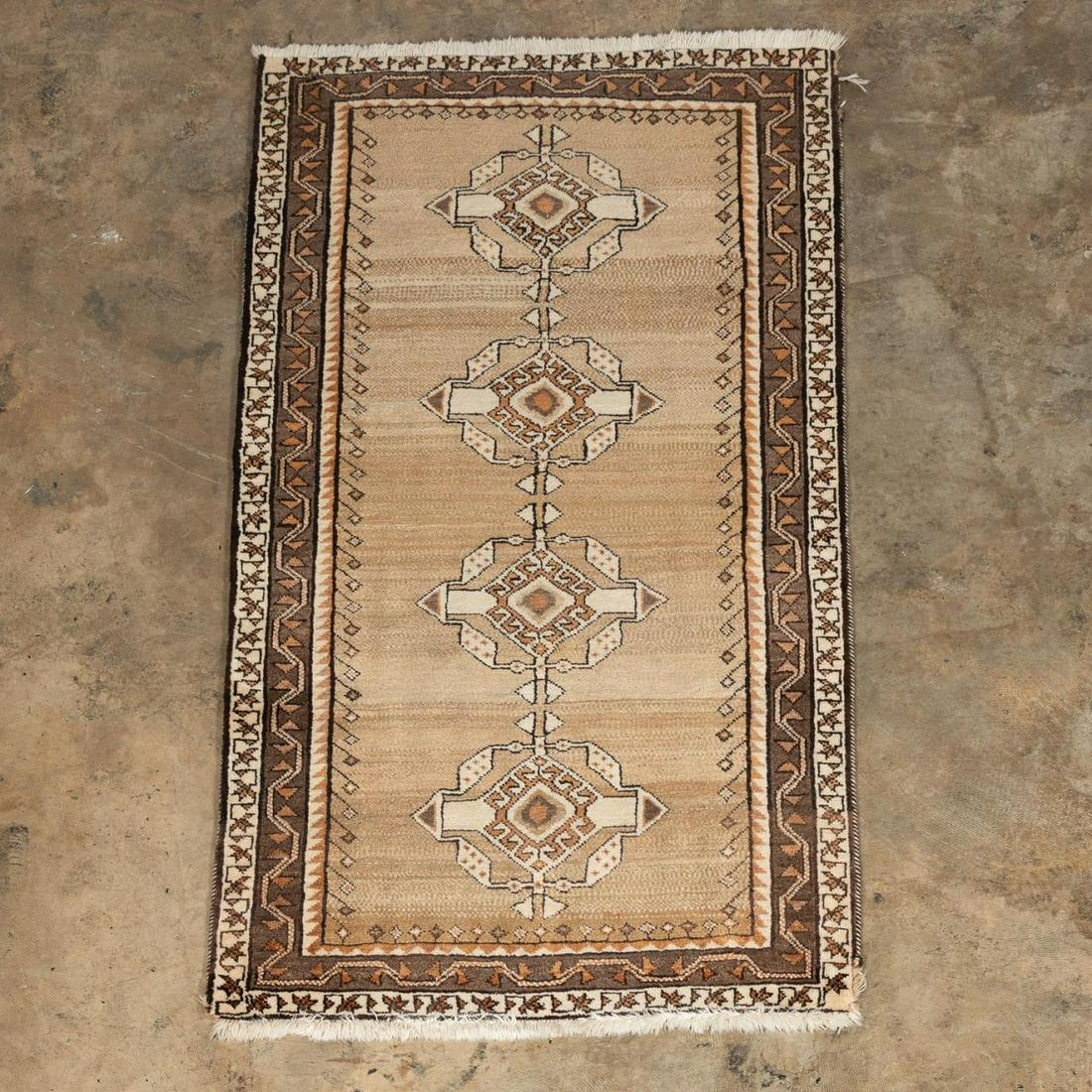 PERSIAN GABBEH CARPET OR RUNNER (1 of 5)