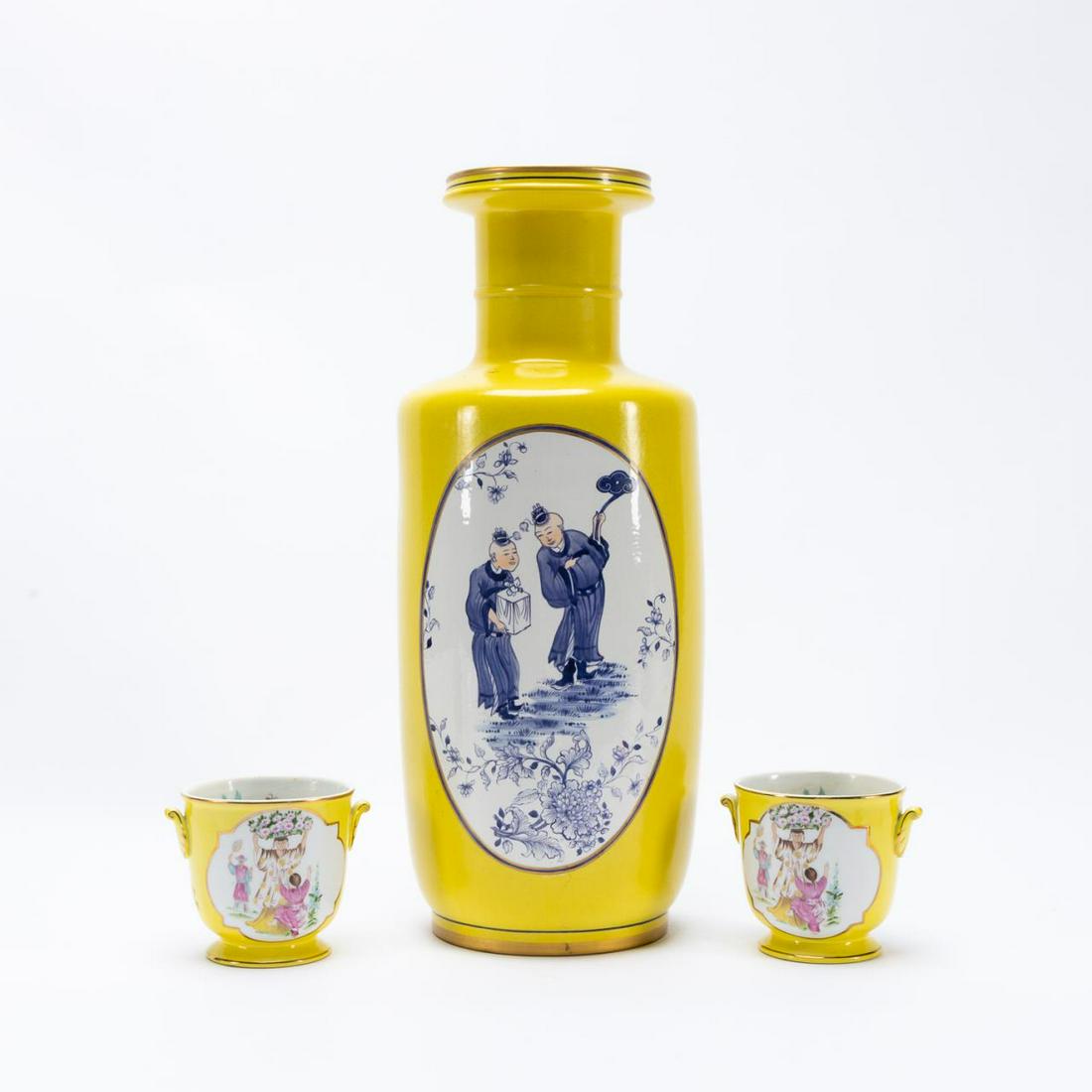 FAMILLE JAUNE CHINESE STYLE VASE & PR. CACHE POTS (1 of 9)