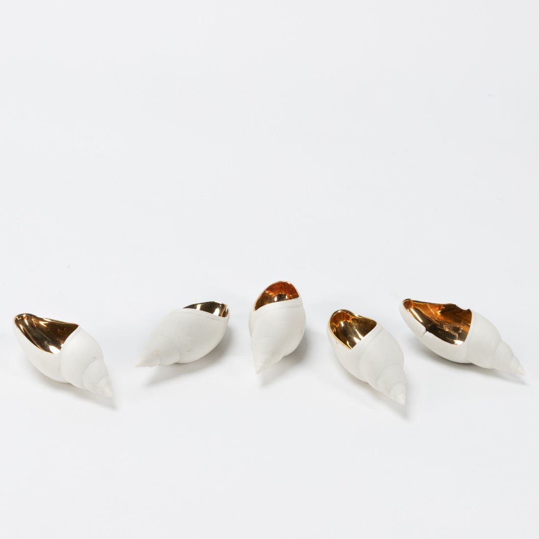 5 PCS, SEASHELL FORM PORCELAIN & GILT SALT CELLARS (1 of 5)