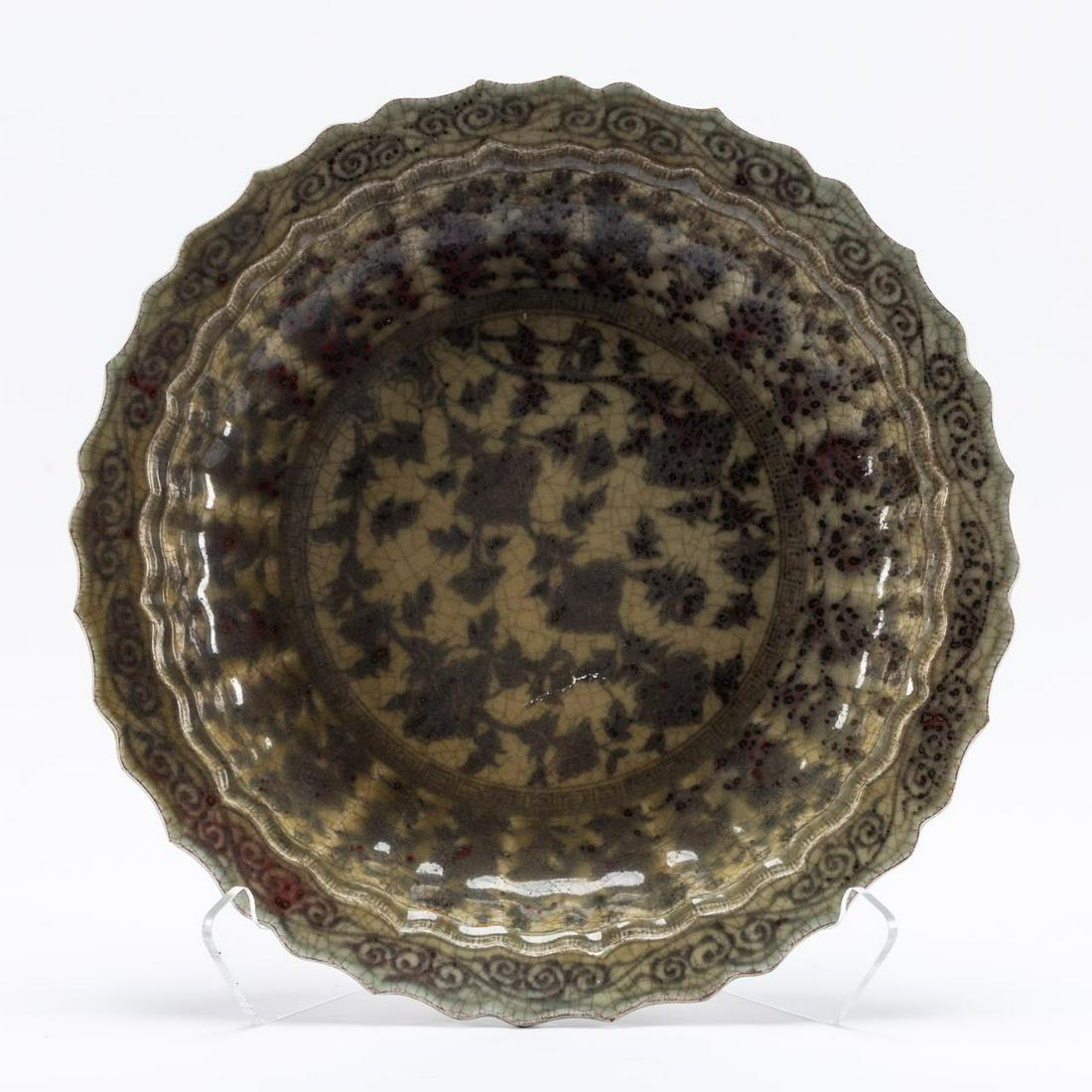 CHINESE BARBED RIM CELADON & IRON RED CHARGER (1 of 5)