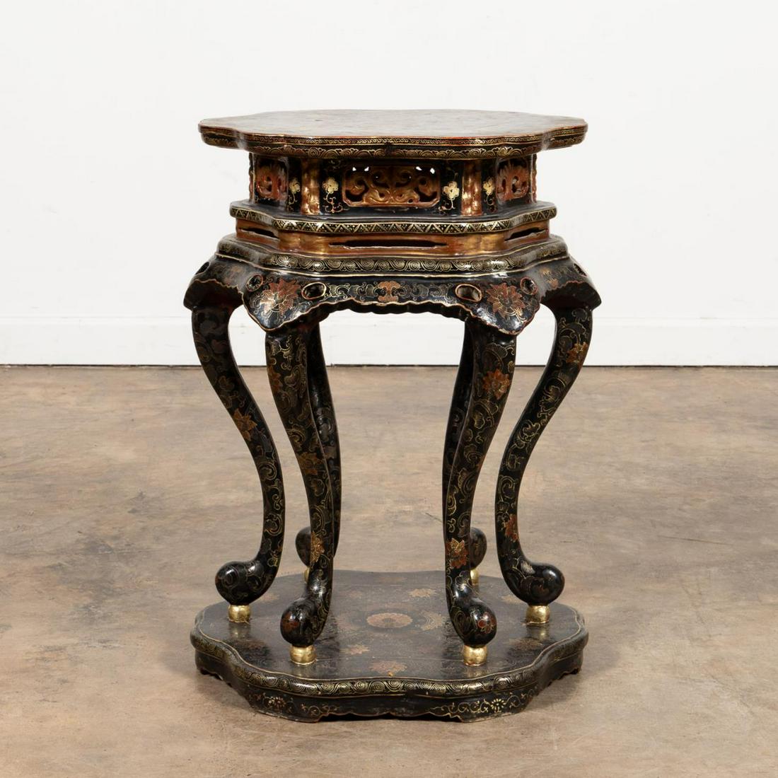 CHINESE BLACK LACQUERED & GILT CLOUD TEA TABLE (1 of 7)