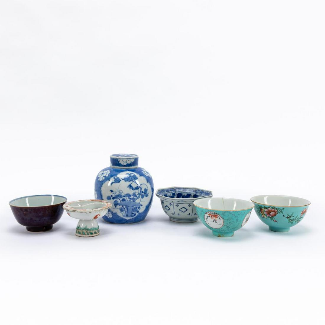 SIX PIECES OF ASSORTED CHINESE PORCELAIN (1 of 15)