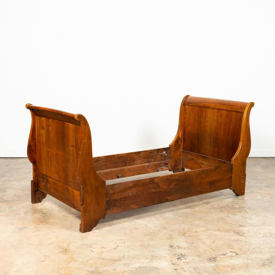 19TH C. LOUIS PHILIPPE WALNUT SLEIGH DAYBED (1 of 7)