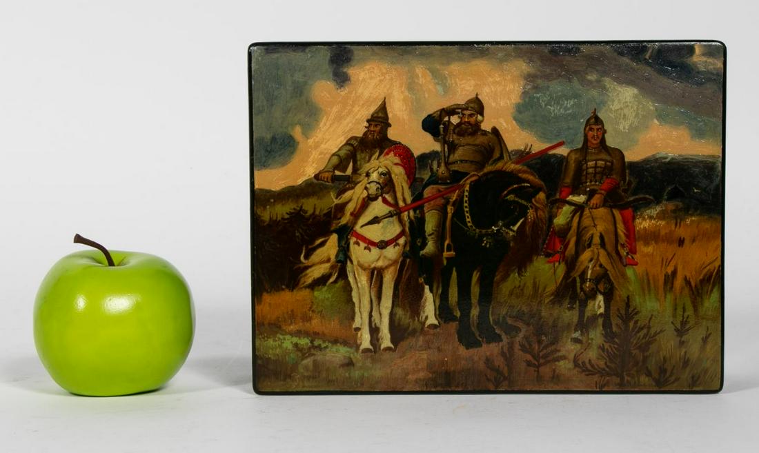 LARGE PAINTED RUSSIAN LACQUERED BOX, FIGURAL (1 of 6)