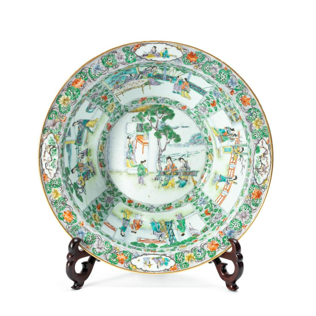 CHINESE FIGURAL FAMILLE ROSE PORCELAIN WASH BASIN (1 of 5)